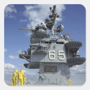 Luchthavenverzorgers testen de sprinklerinstallati vierkante sticker