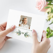 Luchtige groene eucalyptus viering van het leven bedankkaart