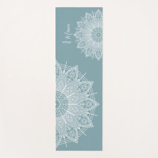 Luchtige witte mandala's over blauw groen geperson yogamat (Voorkant)