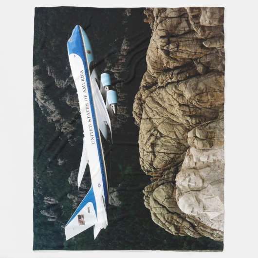 LUCHTMACHT 1 BOVEN MT. RUSHMORE FLEECE DEKEN (Voorkant)