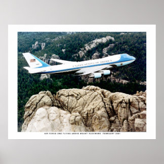 Luchtmacht één vliegende over de berg Rushmore Poster
