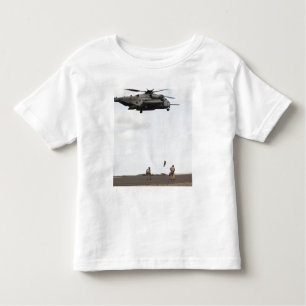Luchtmachtpararescutie voert een gevechtsvaartuig  kinder shirts