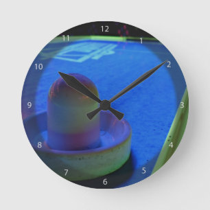 Luchtsleuteltafel en -mallet met neonverlichting ronde klok