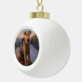 Luchtvaardige Kerstcruise: Pawsome Holiday Delight Keramische Bal Ornament (Rechts)