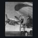 Luchtvaartpictogram Puzzel<br><div class="desc">Luchtvaartpictogram II van Ethan Harper. Biedt een zwart-wit afbeelding van een vlak in de buurt.</div>