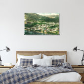LuchtvaartUitzicht van de stad Kennett, CA Canvas Afdruk (Insitu (Slaapkamer))