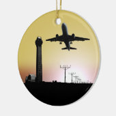 Luchtverkeersleidingtoren en -vlak keramisch ornament (Links)