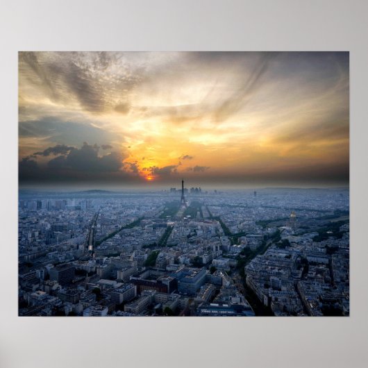Luchtversing van de Eiffeltoren, Parijs, Frankrijk Poster (Voorkant)