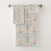 Lucile Floral Botanical Tegel Pattern Soft Grey Bad Handdoek (Insitu)