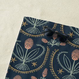 Lucile Hand Drawn Tegels Floral Pattern Navy Strandlaken