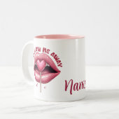 Lucious Pink Lips met hartvormige lolly Tweekleurige Koffiemok (Voorkant links)