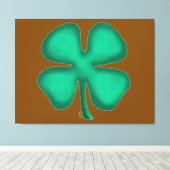 Lucky 4 Leaf Irish Clover bruin canvas print (Insitu (Houten vloer))