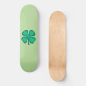 Lucky 4 Leaf Irish Clover green skateboard (Voorkant)