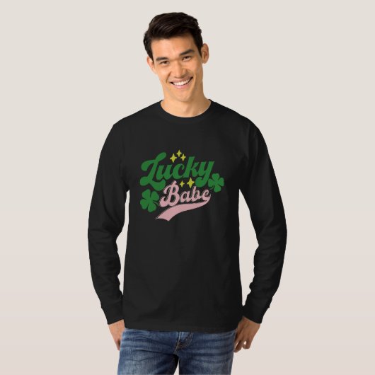 Lucky Babe Lucky C Groovy Shamrock Irish St Patric T-shirt (Voorkant volledig)