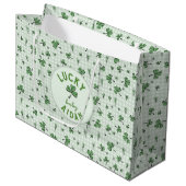Lucky Baby Green Genderneutraal St Paddys Groot Cadeauzakje (Voorkant Gekanteld)