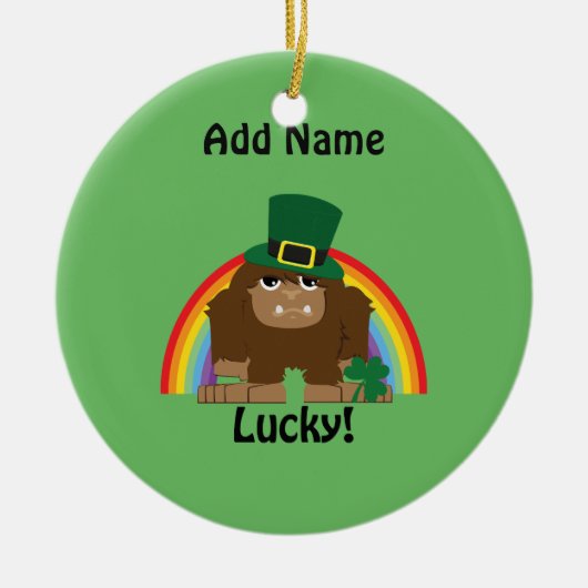 Lucky Bigfoot Leprechaun Keramisch Ornament (Voorkant)