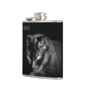 Lucky Black Cat wil een nipje Heupfles (Links)