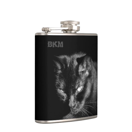 Lucky Black Cat wil een nipje Heupfles (Rechts)