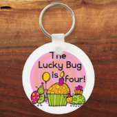 Lucky Bug Cupcake 4e verjaardag T-shirts en gesche Sleutelhanger (Voorkant)