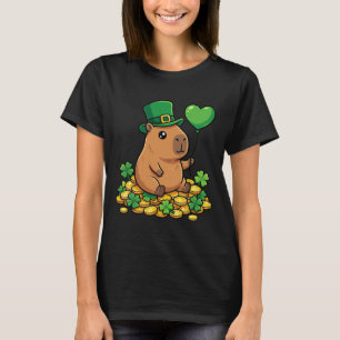 Lucky Capyra St Patricks Day Clover Leprechaun Hoe T-shirt