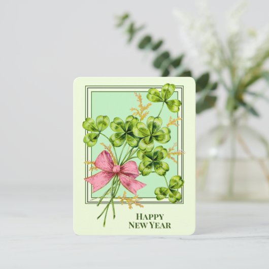 Lucky Charm Shamrocks Cute Happy Nieuwjaar Feestdagenkaart (Staand voorkant)