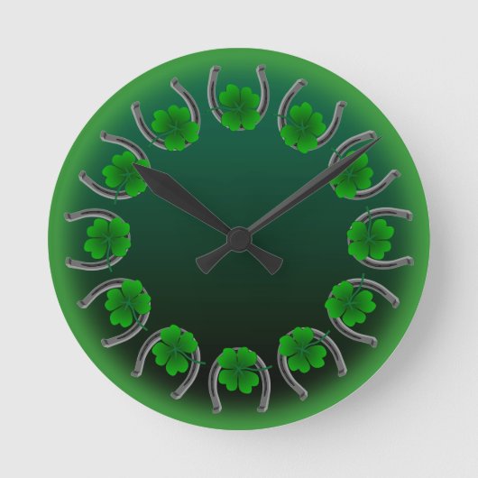 Lucky Clock St. Patrick's Lucky Charm Wall Clock Ronde Klok (Voorkant)