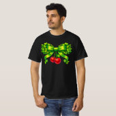 Lucky Clover Bow with Cherries Green Design T-shirt (Voorkant volledig)