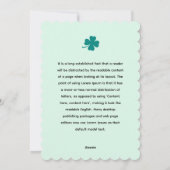 Lucky Clover Charm - May the Clover's Luck Shine Feestdagenkaart (Achterkant)