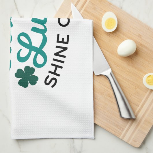 Lucky Clover Charm - May the Clover's Luck Shine Theedoek (Quarter Fold)