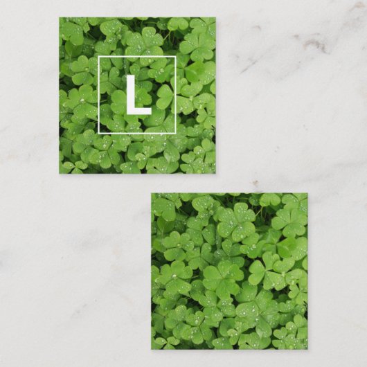 Lucky clover monogram, groene weide vierkante visitekaartje (Voorkant / Achterkant)