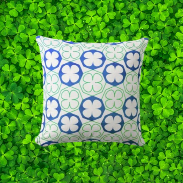 Lucky Clover Throw Pillow Kussen (Creator heeft geüpload)