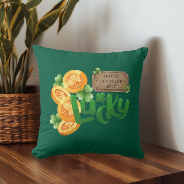 Lucky Coin Throw Pillow Kussen (Creator heeft geüpload)