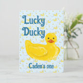 Lucky Ducky Eerste Verjaardagsuitnodiging Kaart (Staand voorkant)