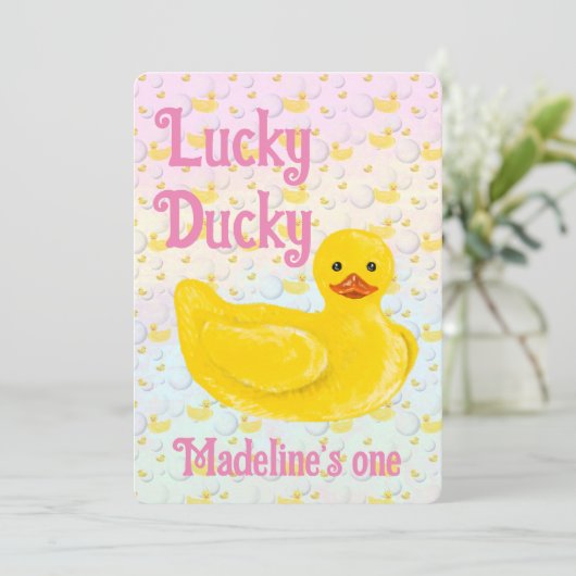 Lucky Ducky Eerste Verjaardagsuitnodiging Kaart (Staand voorkant)
