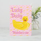 Lucky Ducky First Birthday Invitation Kaart (Staand voorkant)
