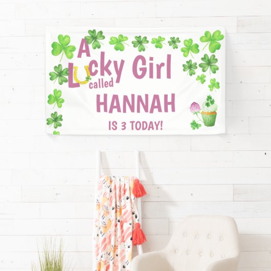 Lucky Girl Shamrock en Muffin Birthday Party Spandoek (Insitu)
