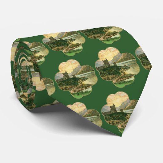  Lucky Gold Shamrock met een Iers Castle Stropdas (Opgerold)