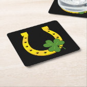 Lucky Golden Hoefijzer met Shamrock op Black Kartonnen Onderzetters (Schuin)