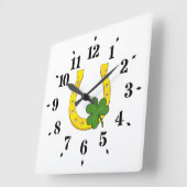 Lucky Golden Hoefijzer met Shamrock op White Vierkante Klok (Hoek)