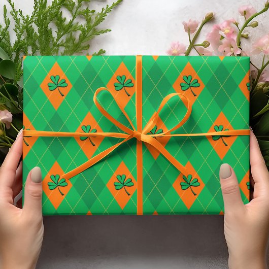 Lucky Green Clover Argyle St. Patrick's Day Cadeaupapier