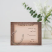 Lucky Hoefijzer op Brown Leather RSVP Uitnodiging Briefkaart (Staand voorkant)