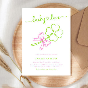 Lucky in Love Bruiloftsfeest Roze Groene Klaver  Kaart
