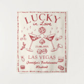 Lucky in Love Cocktail Bachelorette Party Tapijt Wandkleed (Voorkant)