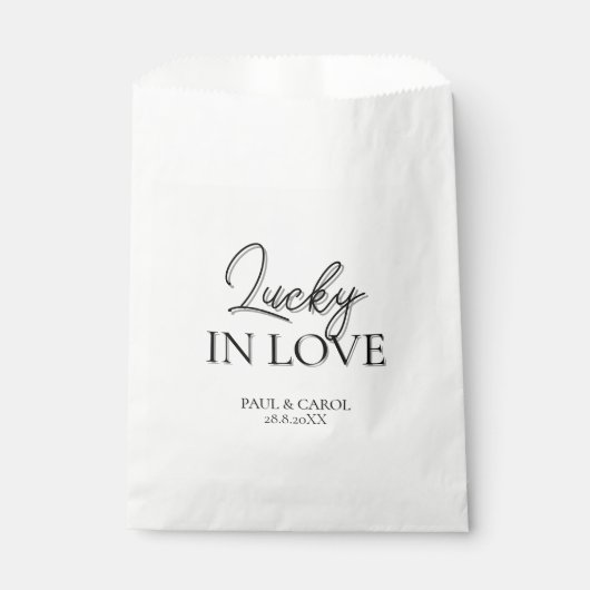 Lucky in Love gepersonaliseerde papieren tas Bedankzakje (Voorkant)