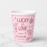 Lucky in Love grillige hand getrokken Bachelorette Papieren Bekers<br><div class="desc">De "Lucky In Love Whimsical Hand Drawn Bachelorette" suite is een speels en energiek collectie dat ideaal is voor een uitje voor meisjes in Las Vegas of een bruisend vrijgezellenfeest. Met zijn gedurfde roze en rode kleurenpalet, met de hand doodled iconen zoals dobbelstenen, disco ballen, kersen, en speelkaarten brengen een...</div>