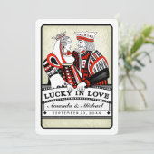 Lucky in Love - Harten Spelen Kaart Wed Invitation (Staand voorkant)