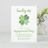 Lucky In Love Heart Shamrock Engagement Party Kaart (Staand voorkant)