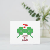 Lucky in Love Hearts Clover Briefkaart (Staand voorkant)