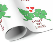 Lucky in Love Hearts Clover Cadeaupapier (Rol Hoek)