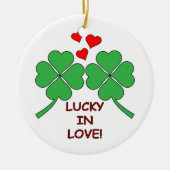 Lucky in Love Hearts Clover Keramisch Ornament (Voorkant)
